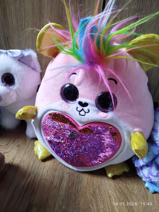 Maskotka świecące oczka