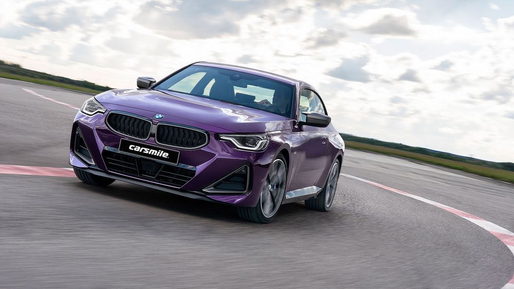 Fioletowe BMW Seria 2 z przodu podczas jazdy