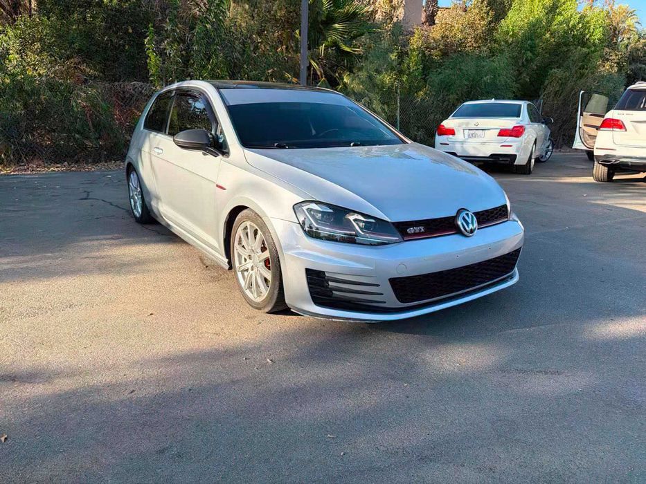 Volkswagen Golf GTI S      2015