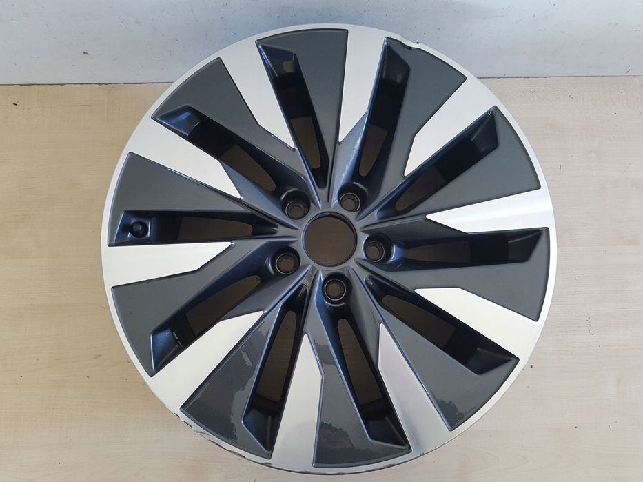 audi a6 c8 felga aluminiowa 18 cali 4k0601025b