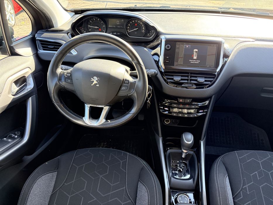 Peugeot 2008 Automat 1,2 Benzyna 110KM Allure Kpl. Opon zimowych_Niski przebieg!