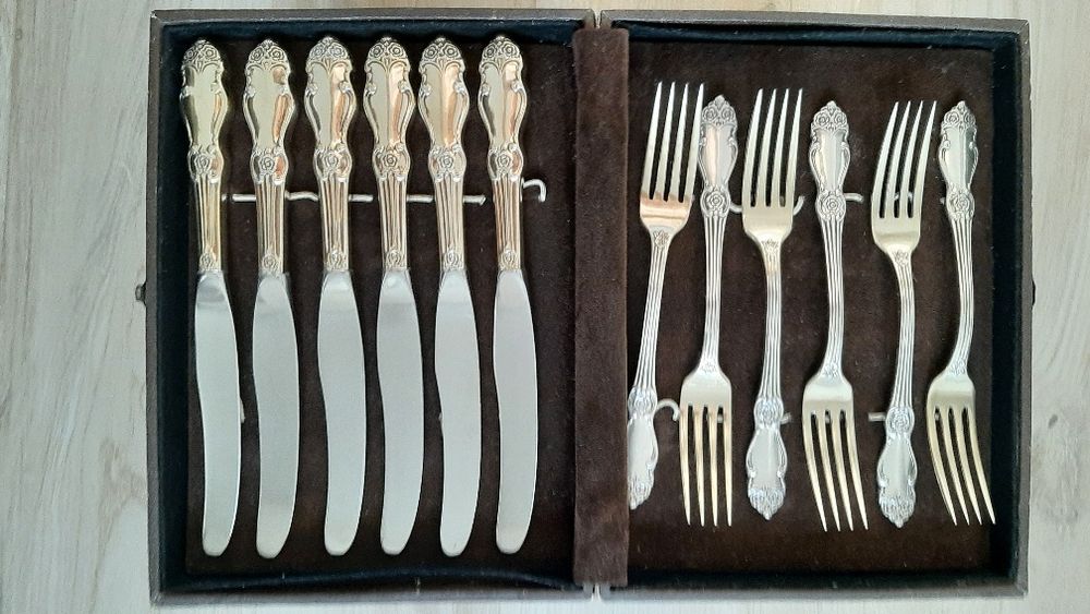 Набір столових приборів