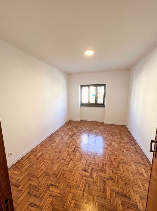 Arrenda-se Apartamento T2 Rua Carlos Anjos