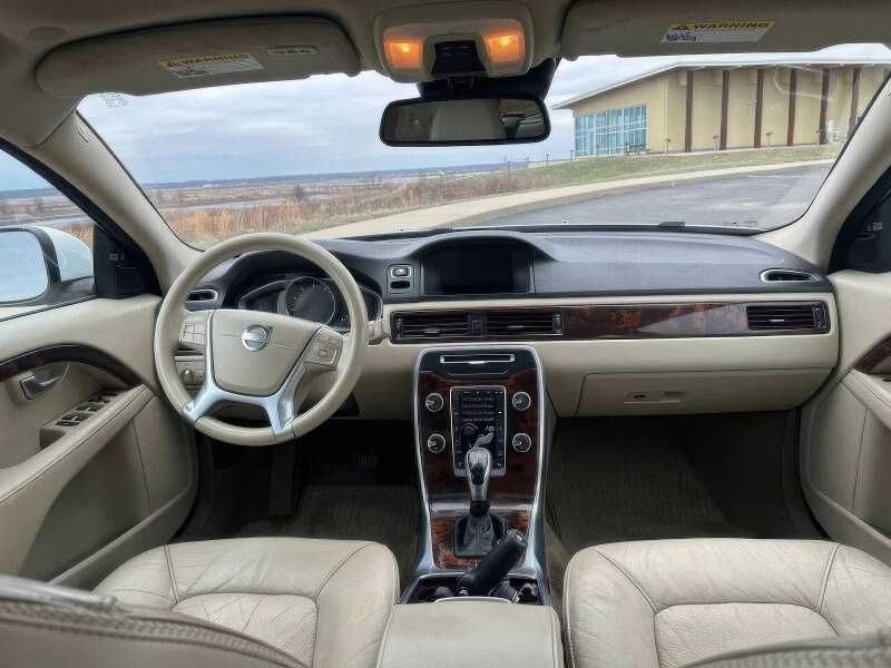 2015 Volvo XC70 T6 Premier Plus