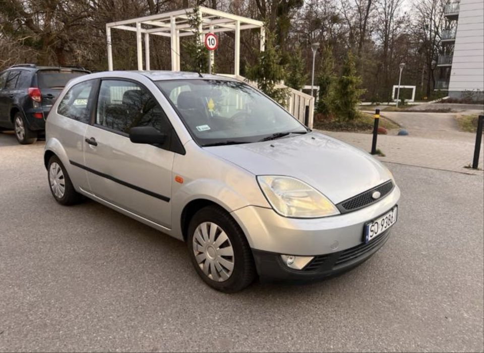 Ford Fiesta 2004 rok