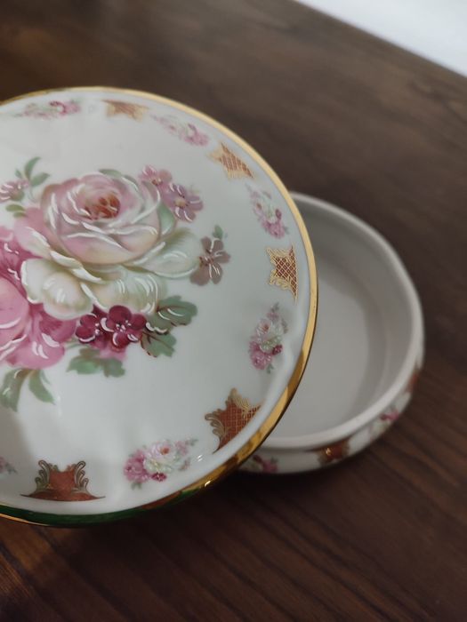 Guarda jóias em porcelana