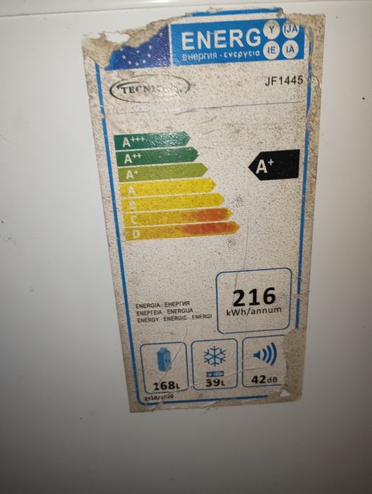 Frigorifico TECNOGAS modelo JF1445, com classe energética A+, consumo