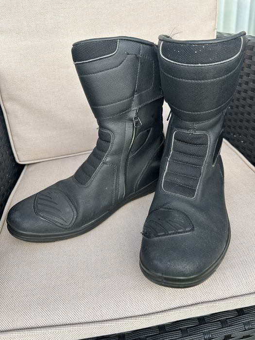 Vendo Botas Mota - marca Falco - tamanho 44