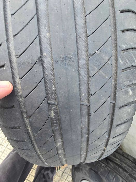 Vendo jantes e pneus  215 60 r 16 para Renault talisman/megane.