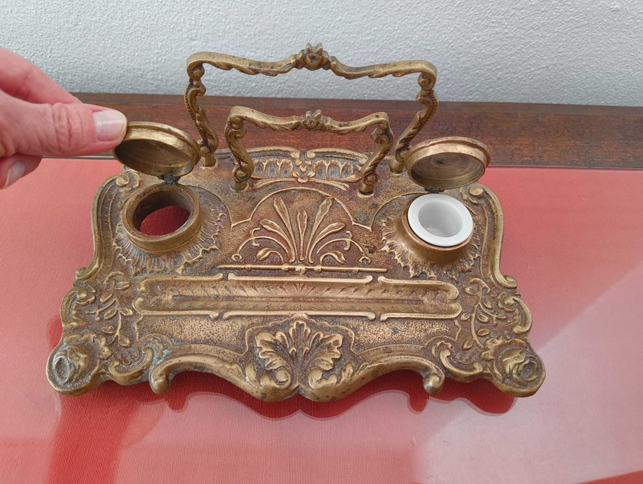 Suporte para secretária antigo (papeleira & tinteiros)