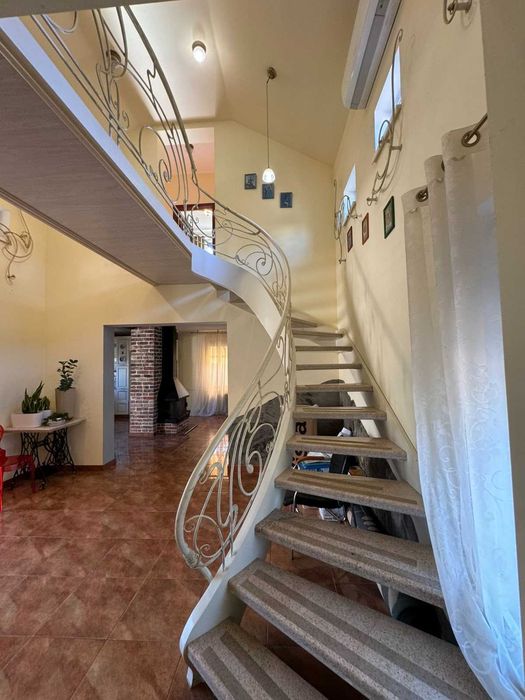 Продам будинок в м. Підгородне