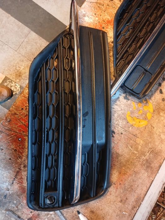 Ришітка в бампер вольво хс90 2018