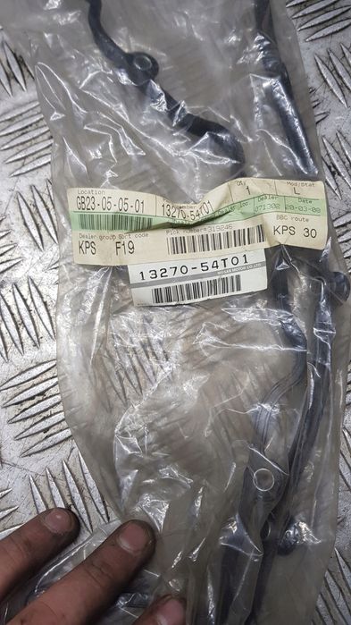 Nissan Alteon Cabstar E Uszczelka Pokrywy zaworów