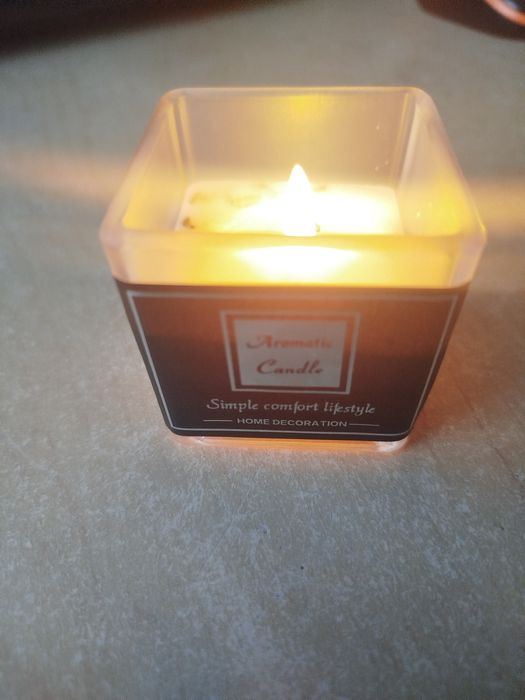 Пахуча саморобна свічка італійської фірми "Ароматік Кандлє"