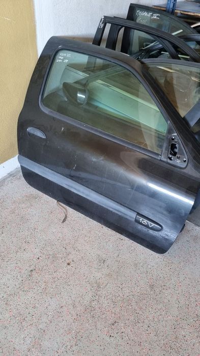 Porta Direita Renault Clio 2 ano 2004