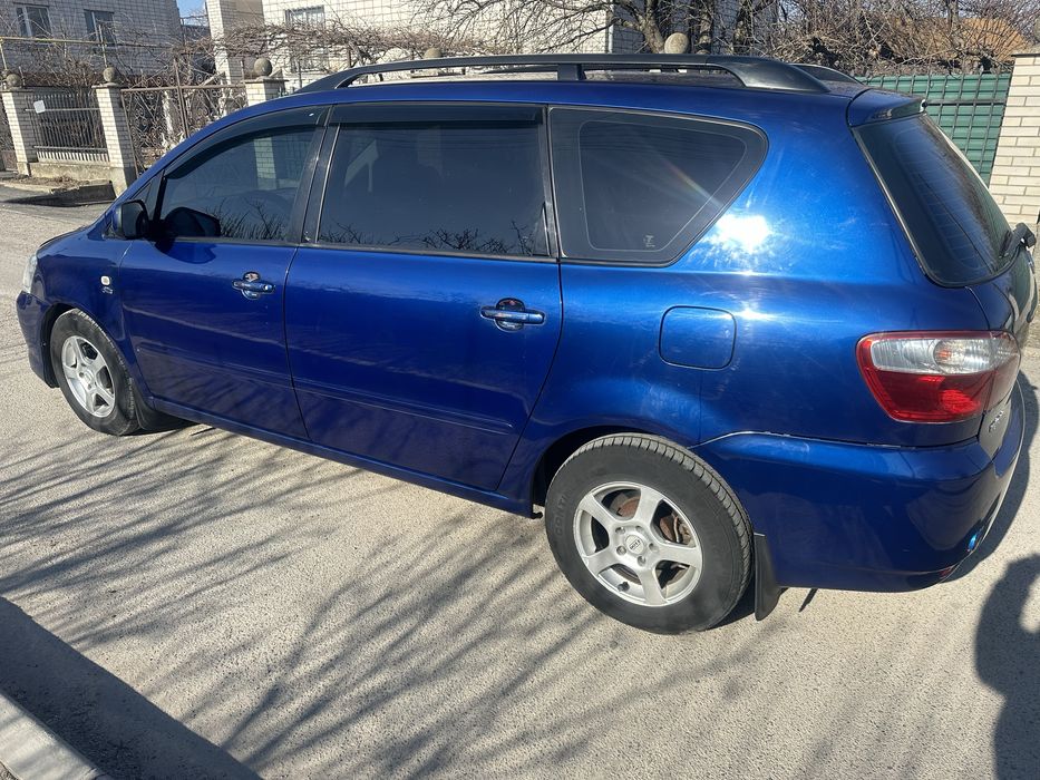 Продам тойота авесис версо