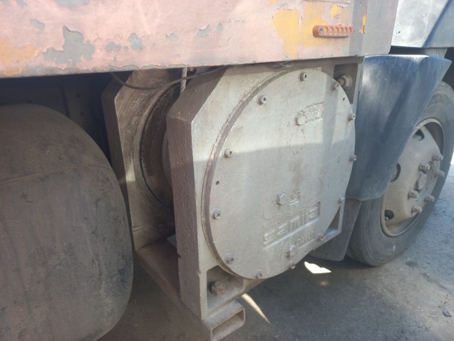 Євакуатор MERCEDES-BENZ 814