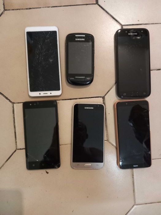 6 telemóveis pra reparar ou peças