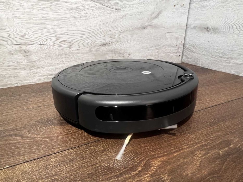Робот-пилосос iRobot Roomba 692 Wi-Fi