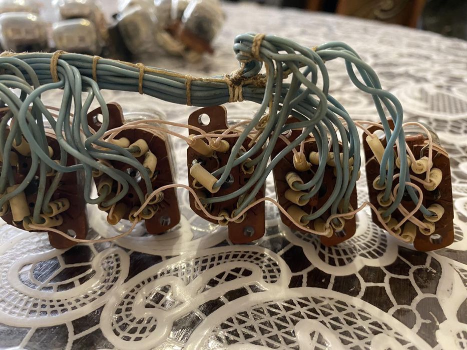 Лампи Ів 22 індекаторні