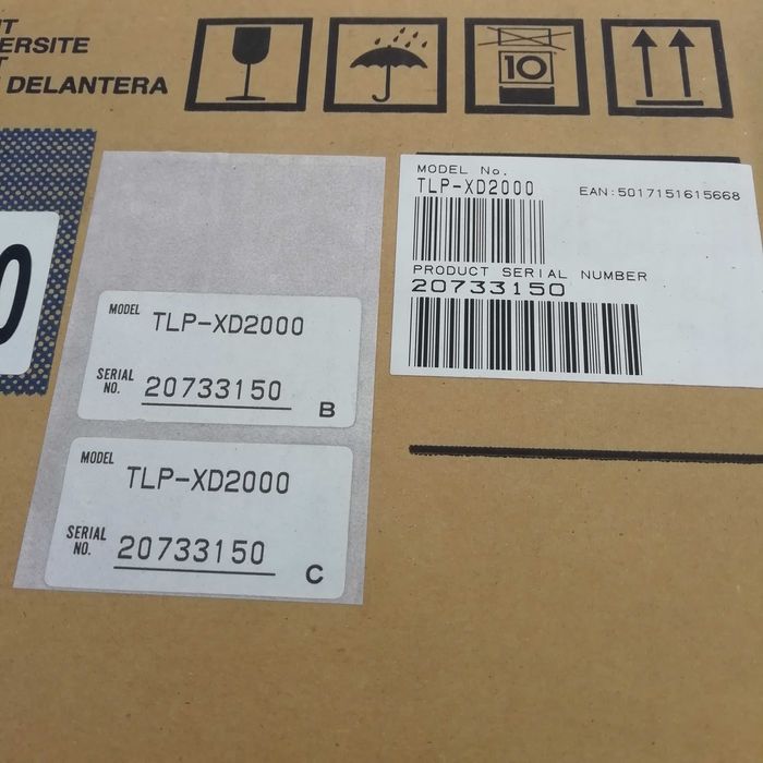 Projektor Toshiba TLP-XD2000 - nowy