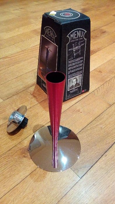 Candelabro- castiçal da Danish Steel House