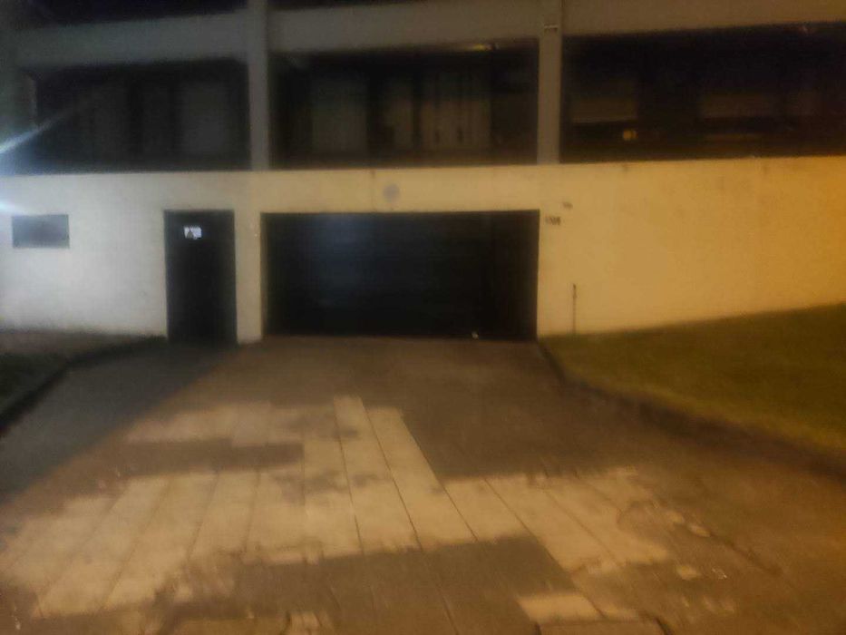 Lugar de garagem Campo Alegre- Segurança 24 h