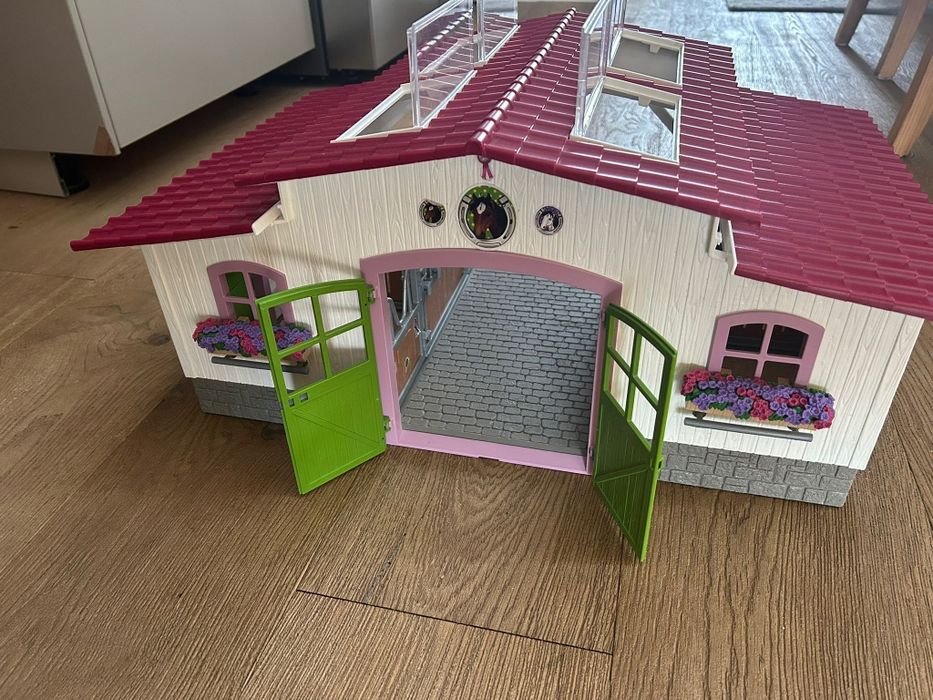 Stajnia Shleich 42344