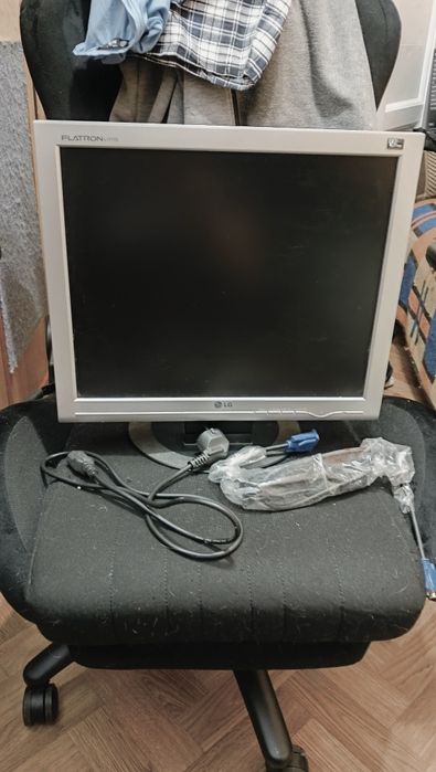Монитор LG flatron 17 дюймой