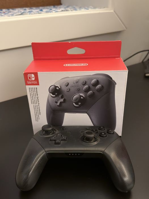 Nintendo Switch Oled + 2 Jogos