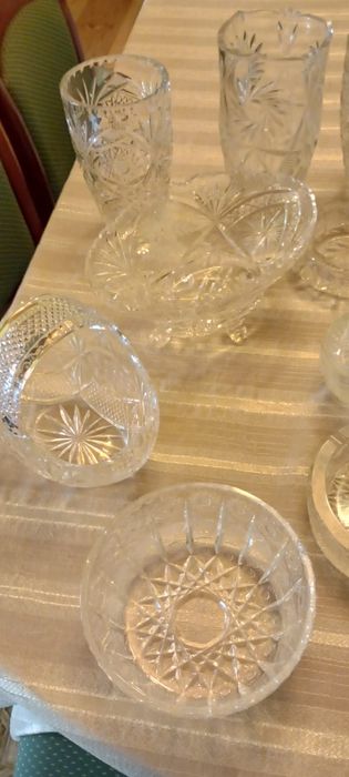 Zestaw kryształów misy wazony