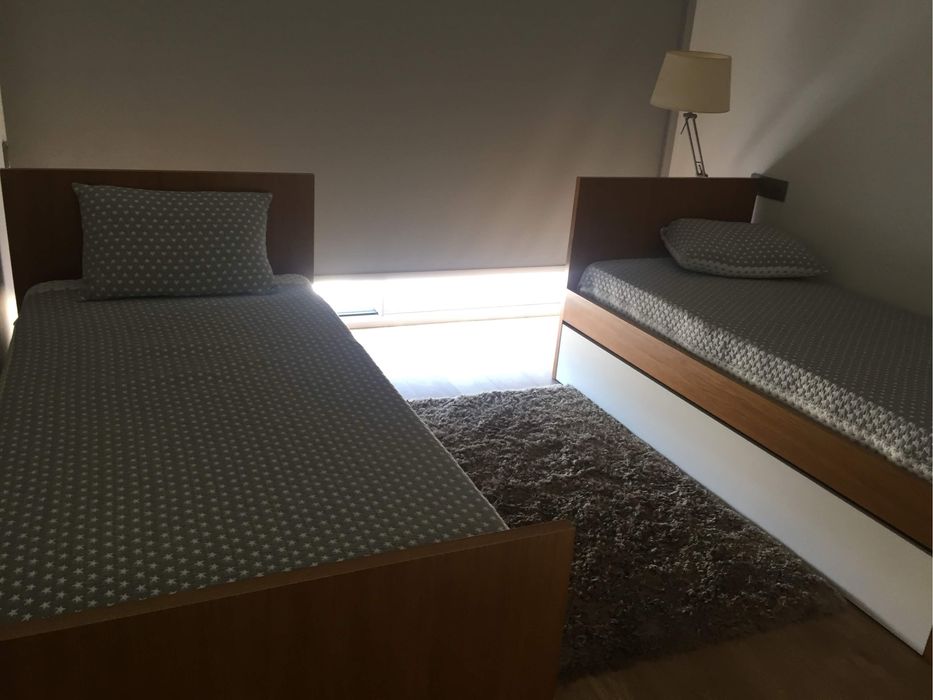 Camas de solteiro com gaveta