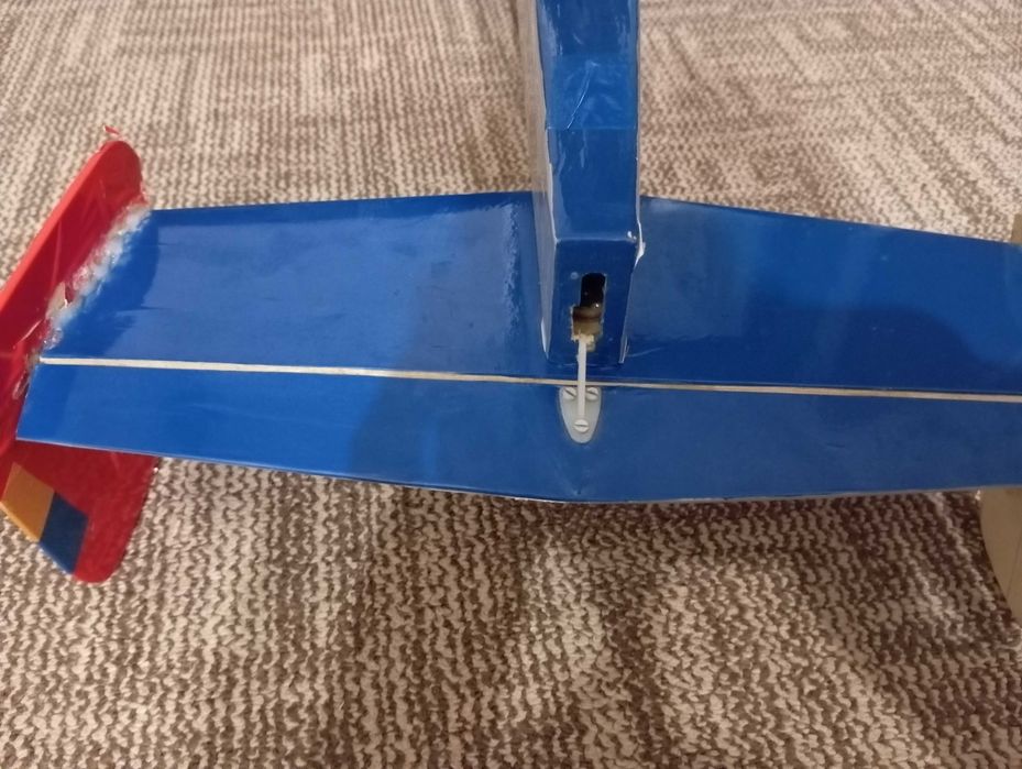 Продам модель самолёта