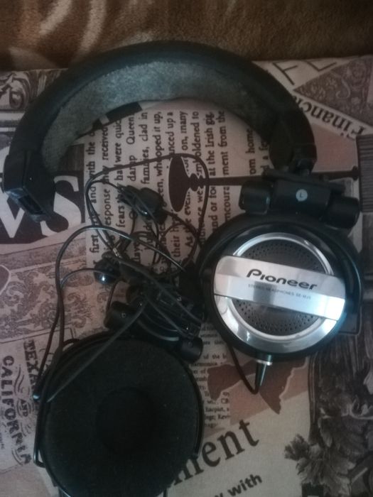 Наушніки.Koss CS100. компютерна . Pioneer SE-MJ5Pioneer.гарнітура.