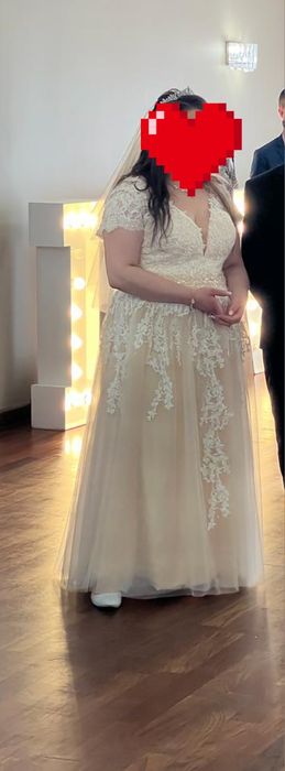 Przepiękna suknia ślubna