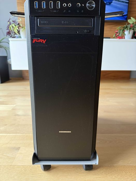 Zestaw komputer AMD R5 16GB RAM Win11 + monitor LG