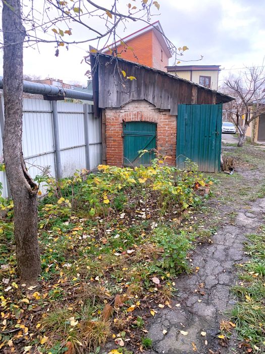 Елітний Центр. Парк Перемога/Співоче Поле. Закритий двір. Окремий вхід
