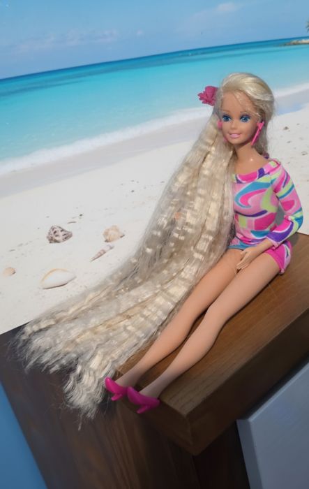 Barbie totally hair