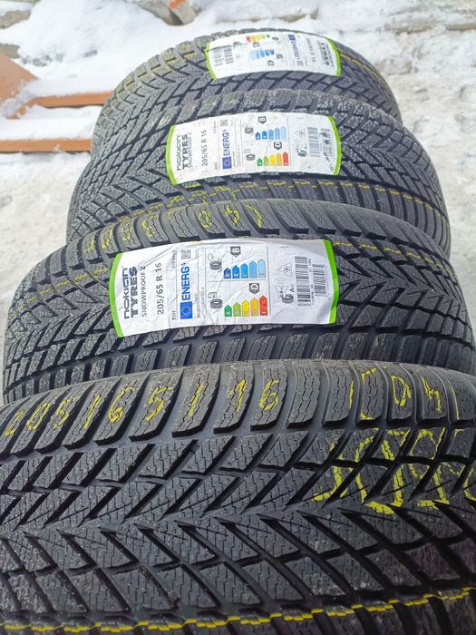 Nowe opony zimowe 205/65/16 Nokian 4 sztuki 2025r