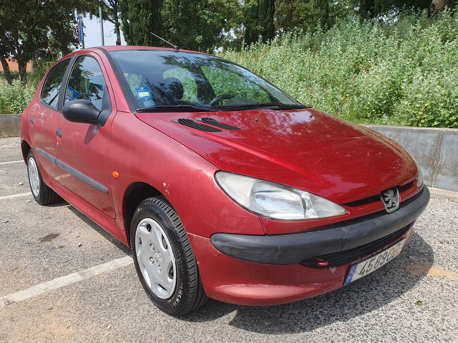 Peugeot 206 XR Présence 1.1 5 Portas
