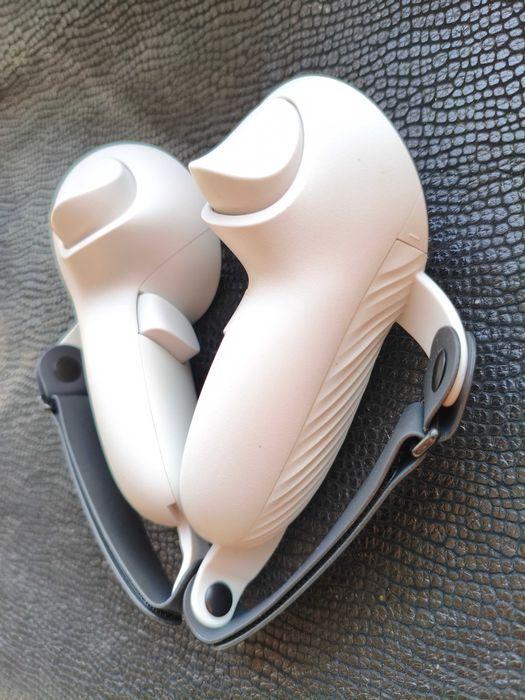 AMVR Q3HB1 Controller Grips  Meta Quest 3 /3S Silicone Accessories