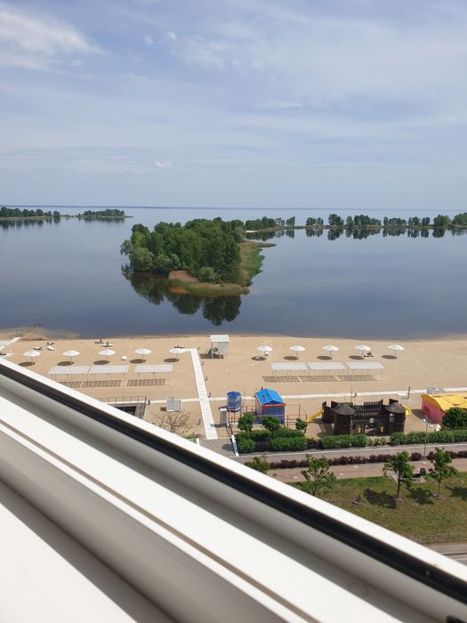 Видова подобово квартира в новобудові на Героїв Дніпра , центр.митниця