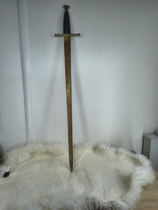 Miecz dekoracyjny – styl klasyczny