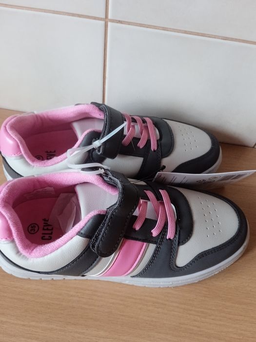 Nowe buty dziewczęce, rozmiar 34- długość wkładki 22, 5 cm