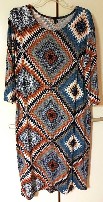 Rozciągliwa sukienka rozm. L