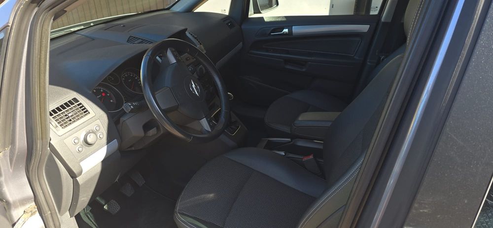 Zafira B diesel 7 osób ZADBANA