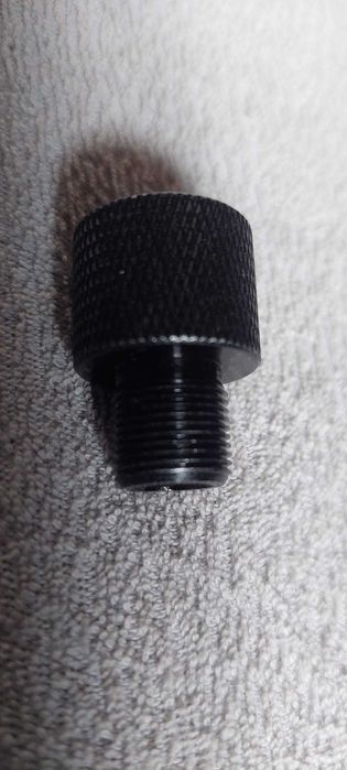Adapter stalowy, przejściówka na tłumik 1/2-20 UNF na 1/2-28 UNF.