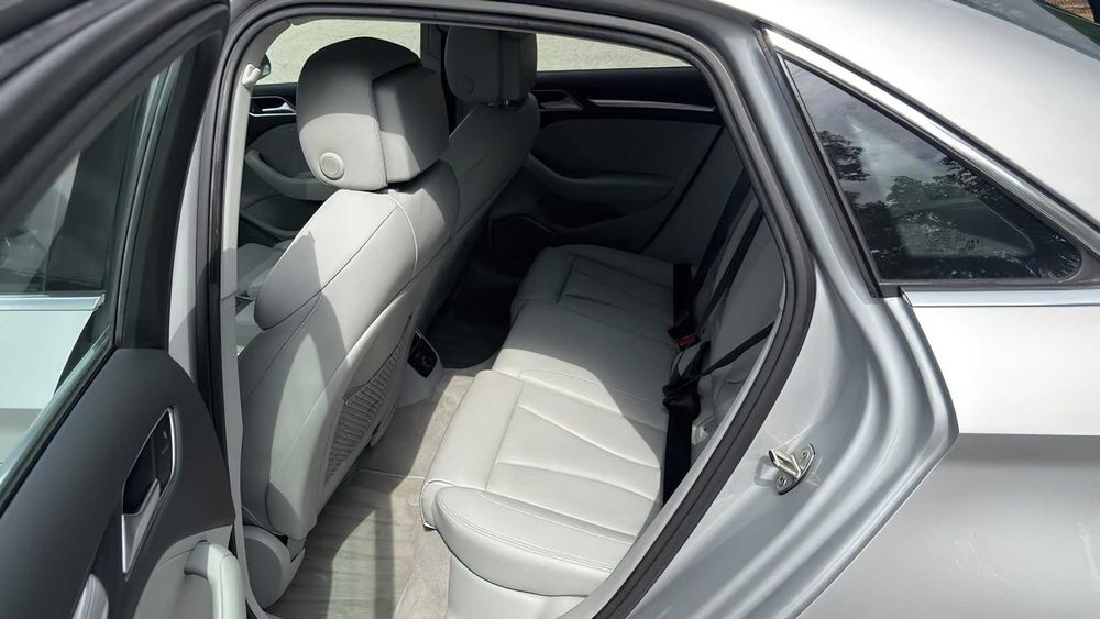Audi A3      2015