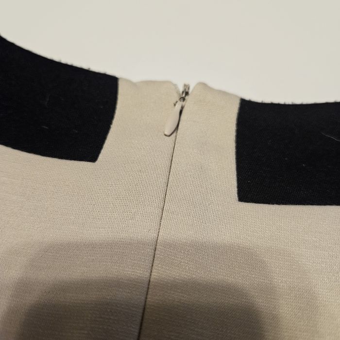 Sukienka wizytowa quiosque L 40 beżowa wiskozowa ołówkowa damska