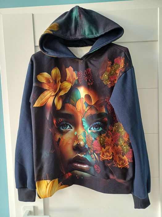Nowa bluza z kapturem M "Kobiece piekno"